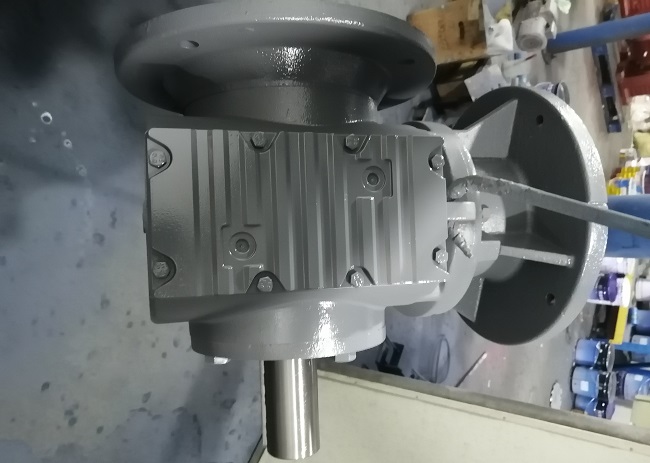 通砂光機減速電機，S型自鎖減速機帶電機